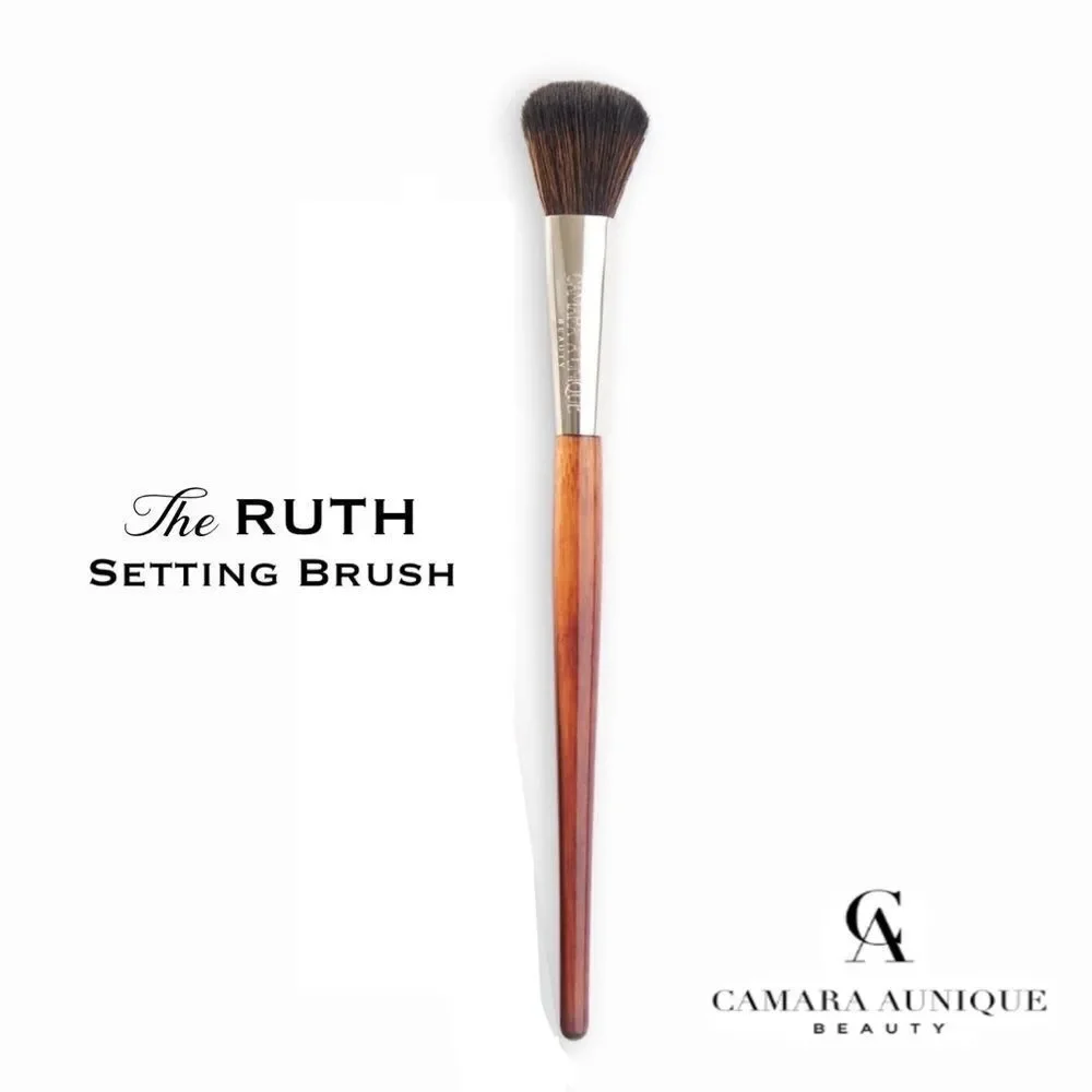 Camara AUnique The Virtuous Woman Brush Set Vol.1